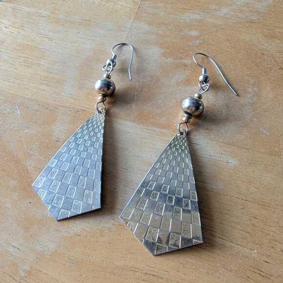 Vintage Silver Tone Geometric Earrings - Picture 4 of 6
